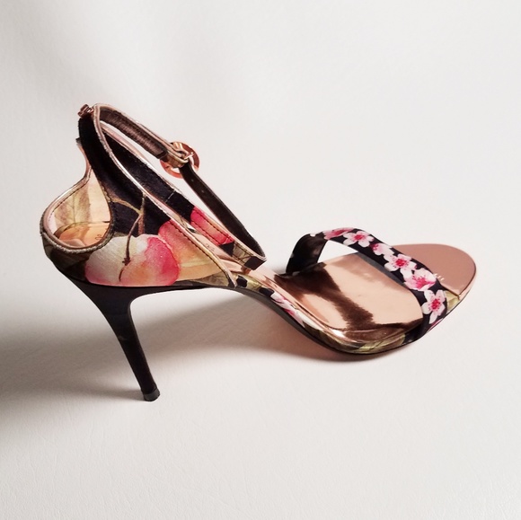 Ted Baker London Heeled Ankle Strap Sandals - Picture 4 of 8